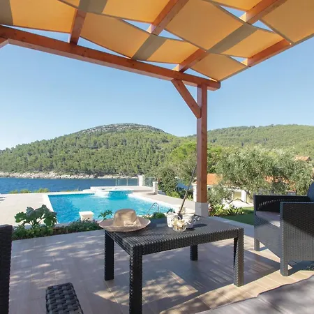 Stunning In Poplat With House Sea View
