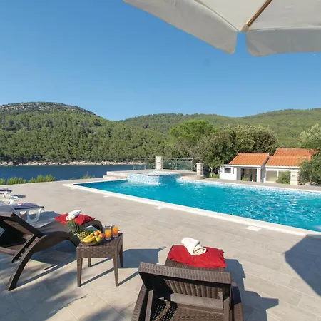 Ferienhaus Stunning In Poplat With House Sea View